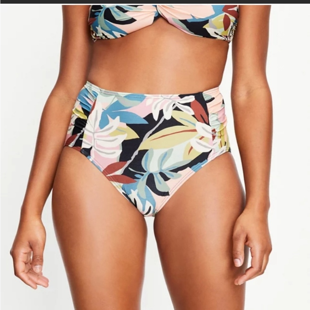 Loft High waisted ruched bikini Floral two piece Ann Taylor LOFT Size M Medium